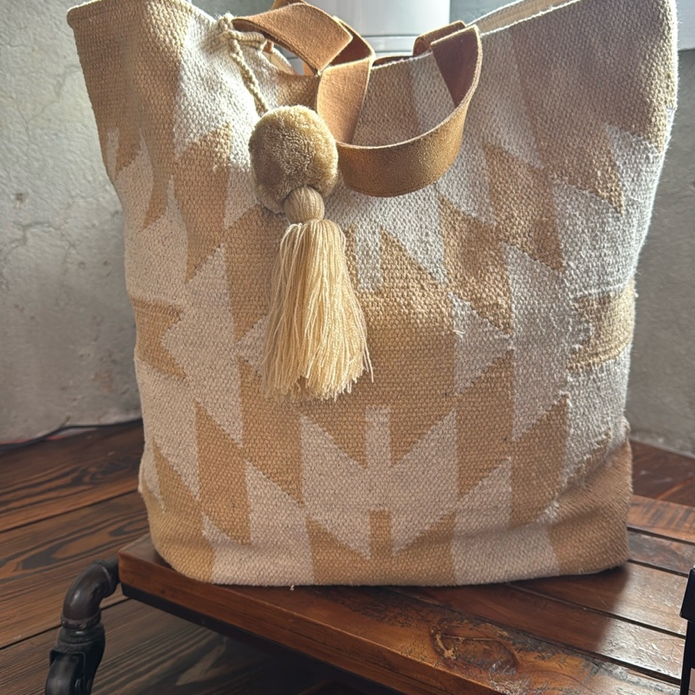 New cream and tan southwestern tote